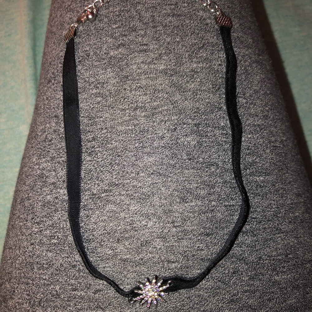 Choker necklace